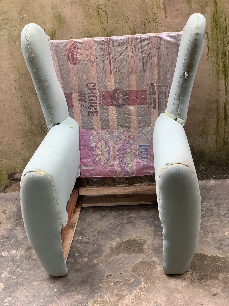 AsipitaAhmed's tweet image. Single Royal chair,.#upholsterer #upholstery #Lshape #furnituredesign #furniture #bespoke