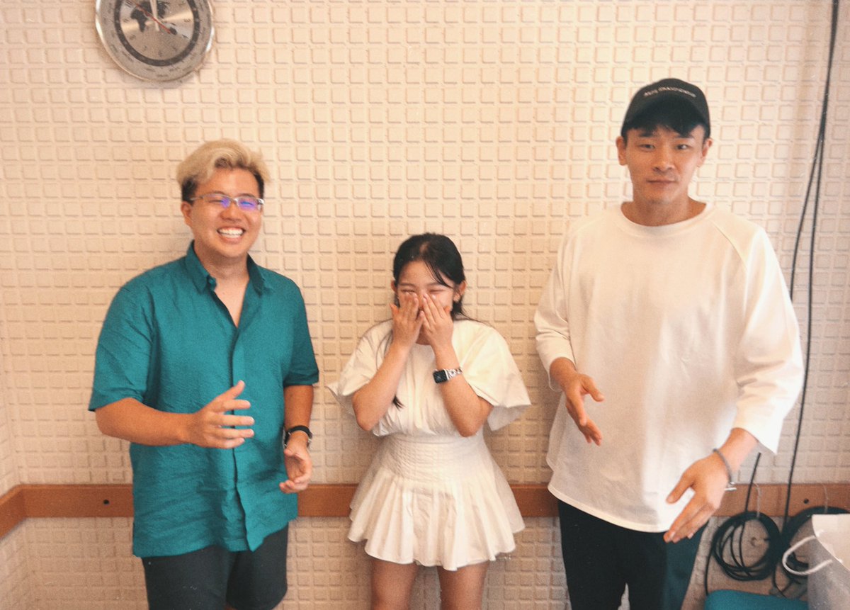 📻世界の天木とESG🌍

KBS京都ラジオ
毎週水曜日21:30〜放送

本日も録ってきたよ🩷
心の底から大爆笑です。
私の私生活ポロリ。
辛口トーク。お勉強。

盛りだくさんな冠番組ラジオです!!!
@sekainoamaki 

#世界の天木 をつけての質問
↓メールでの質問どしどしお待ちしてます
https://t.co/Gq8NuDAdV9
