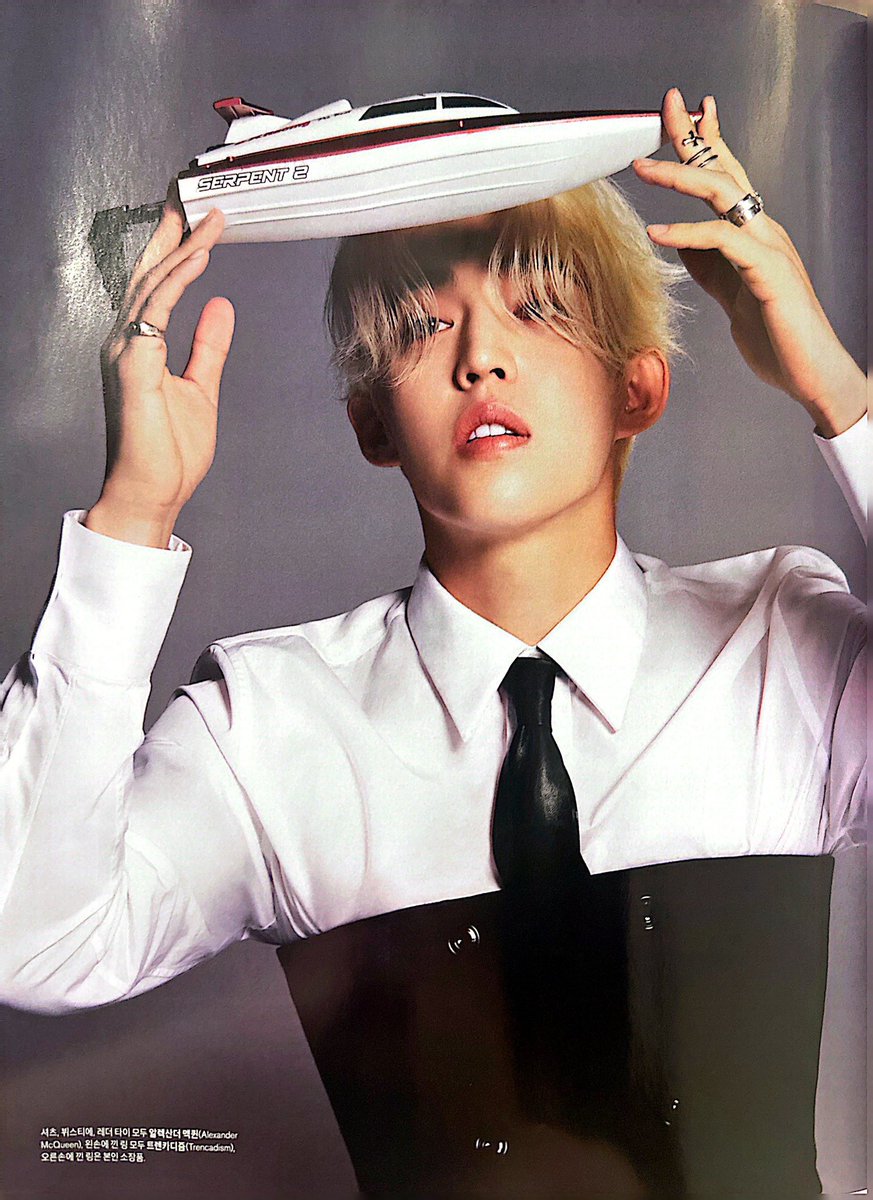 i look so pretty in a skirt and corset 🥰🥰🥰🥰