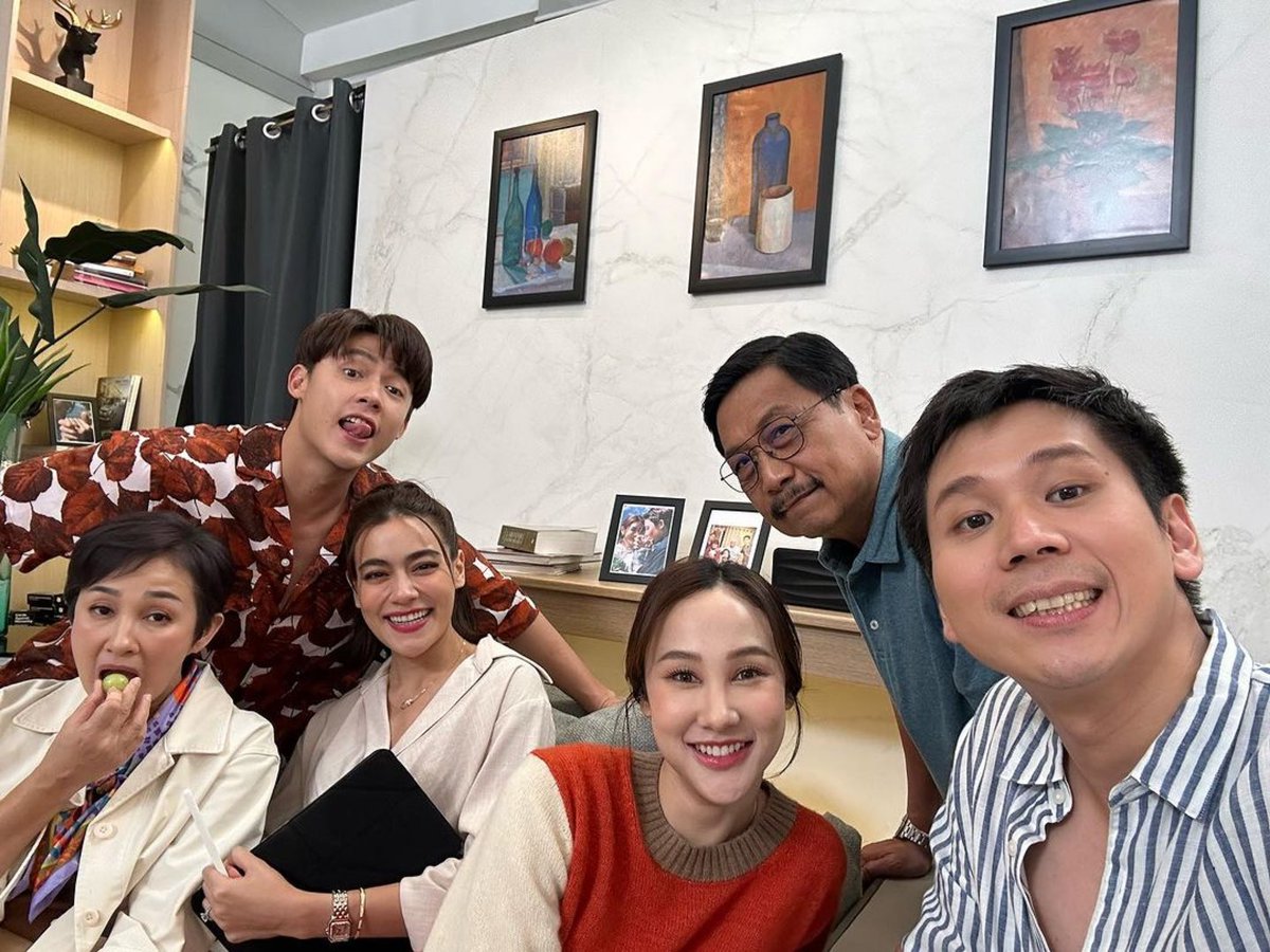 Prinfanclub's tweet photo. ⚠️⚠️ เตือนแล้วนะ ⚠️⚠️
#markkimandchef #hbogo
#mark_prin #หมากปริญ #หมากคิม 
Cr mmiiang https://t.co/BzYnJJbQBp