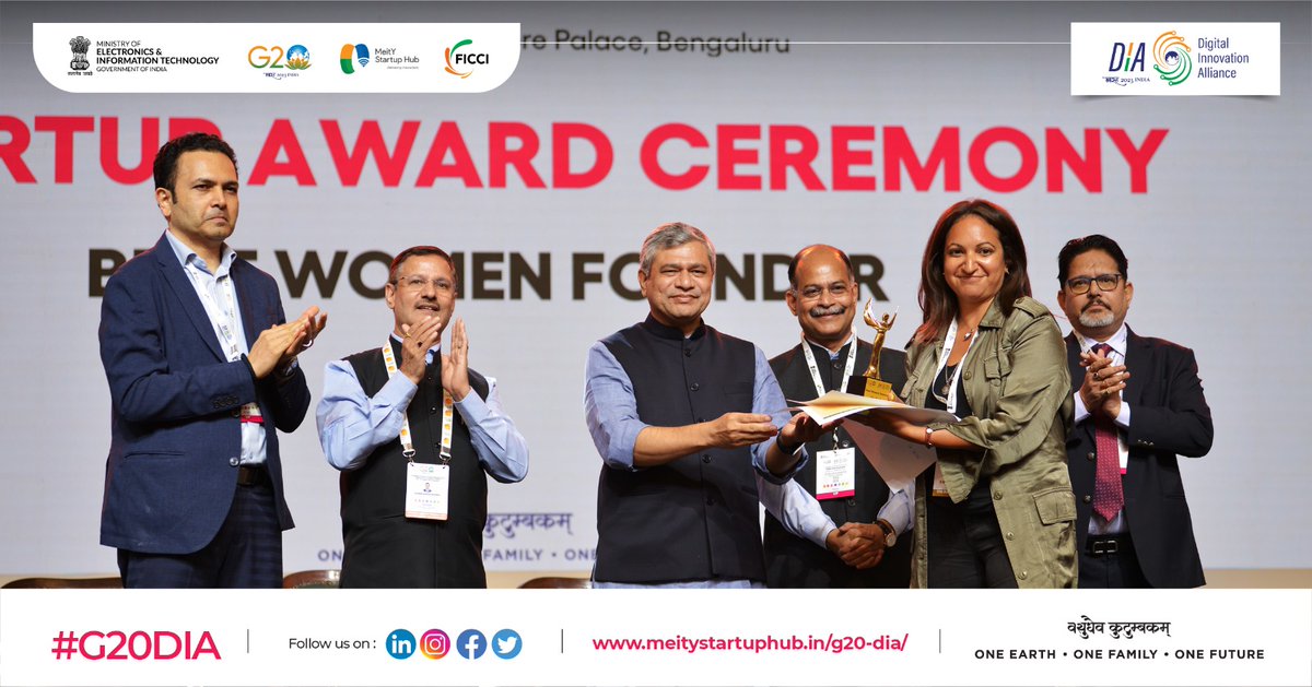 The Best Woman Founder Award in Fin-tech was bestowed on Youthful Savings, USA, at the #G20DIAMegaSummit.

#G20DIA #G20India #G20DEWG #DigitalInnovationAlliance #StartUp #AmritKaal #Techade