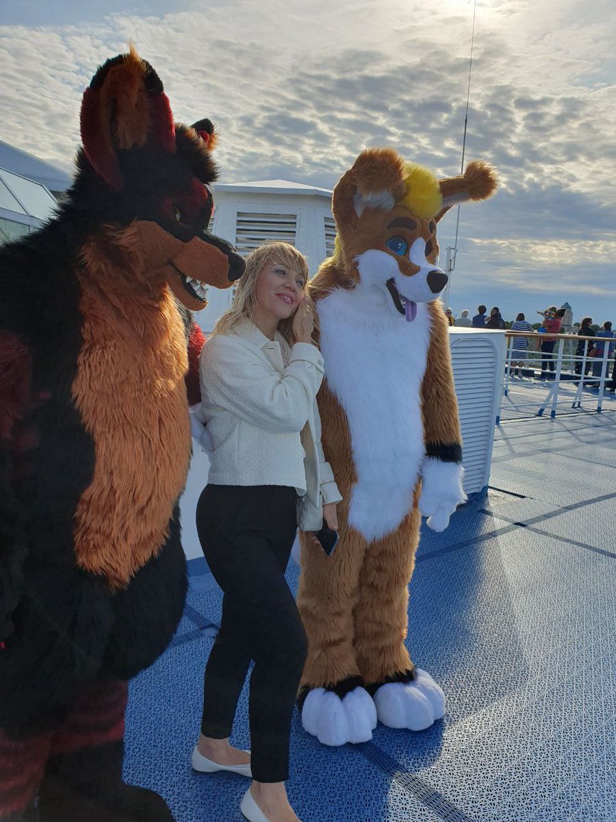 Zero_puppy's tweet photo. Furries on the cruise
@Jason_TheFurry 
✂️@TheKarelia https://t.co/K1Wn7r2ZvV