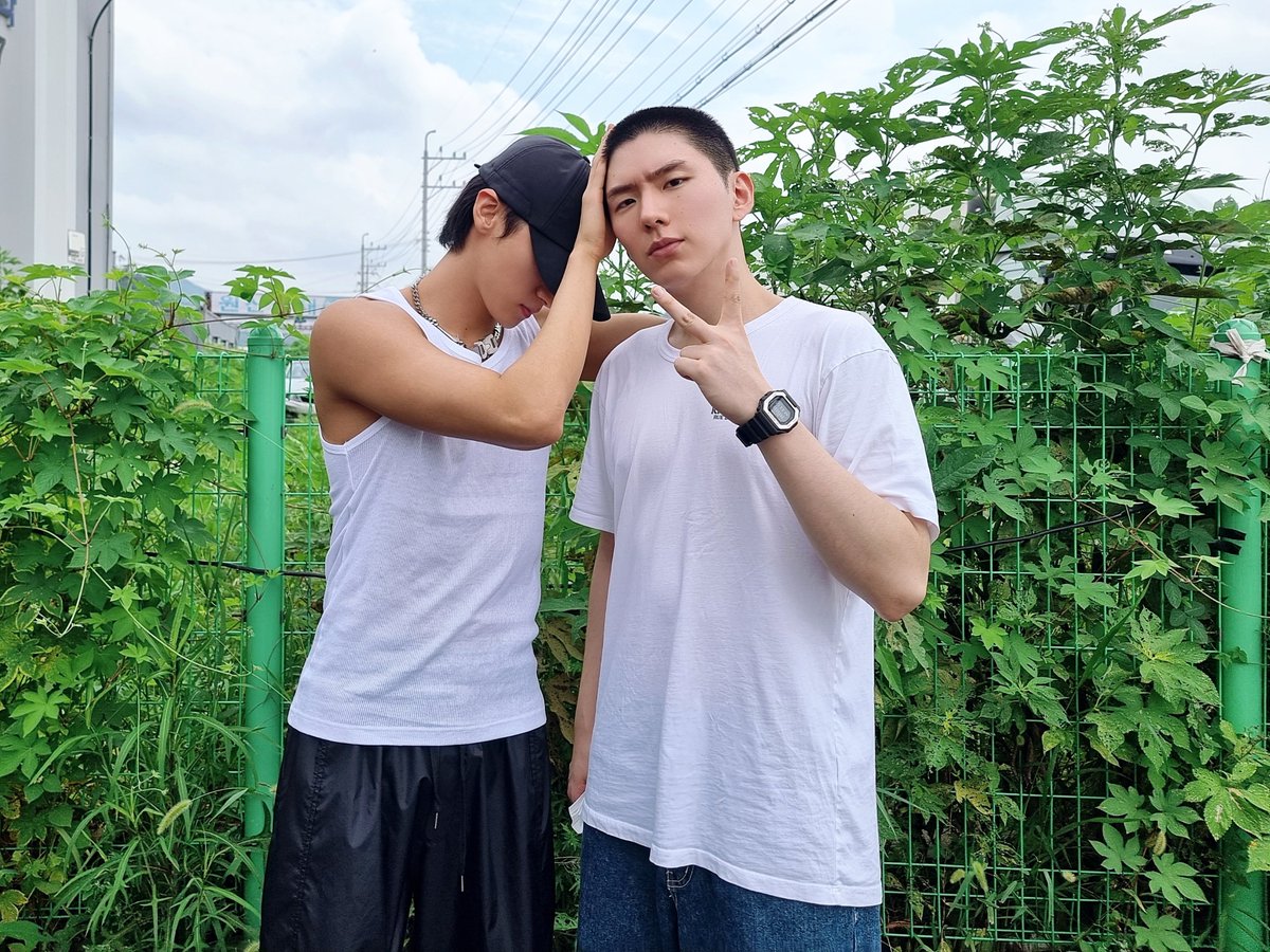 📸
230822 #몬스타엑스

몸도 마음도 건강히 잘 지내고
더 멋진 모습으로 돌아오겠습니다
몬베베분들도 항상 건강히 잘 지내다
웃는 모습으로 다시 만나요

#기현 #KIHYUN
#MONSTA_X #MONSTAX