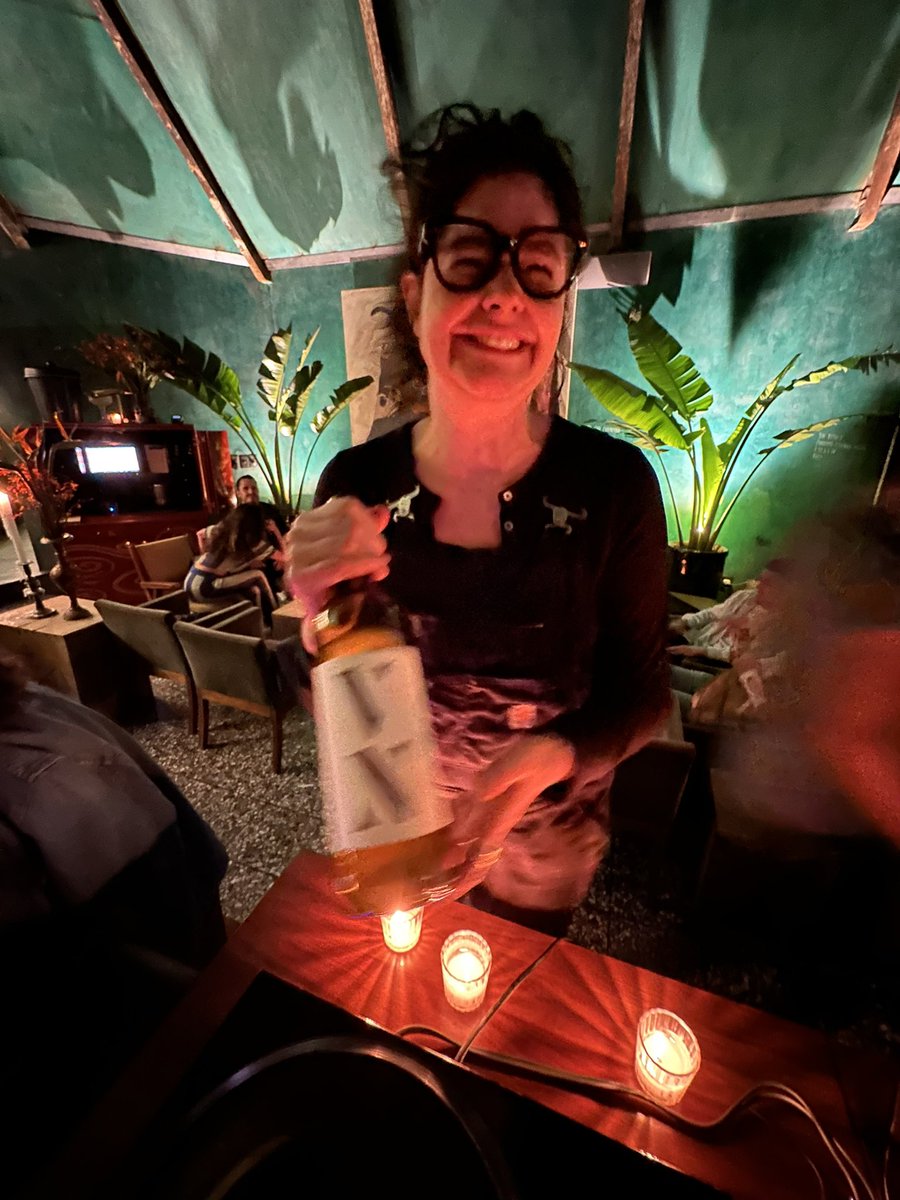 Hayassen's tweet photo. Hayassen Totalize Mexico Tour Salon Palomilla Thank you for joining us🇲🇽This is my favorite restaurant to visit again🍷✨gracias🙏

#hayassen
#totalize
#vortexrecords 
#vinylrecords 
#selecta
#salonpalomilla 
#rooftopbar
#naturalwine
#mexicocity 
#cdmx https://t.co/27k21QrdWT