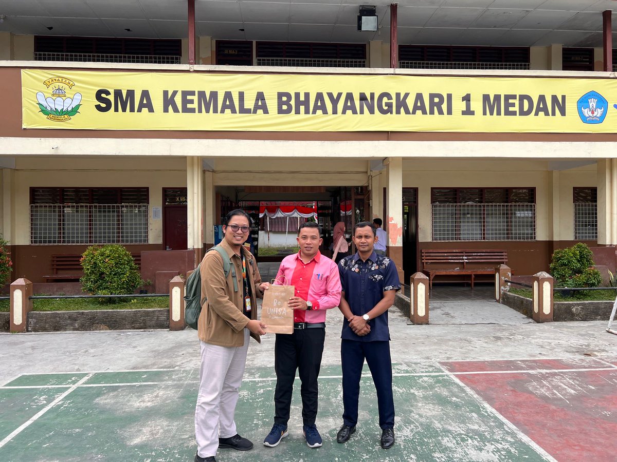 pmbunisayogya's tweet image. Seneng banget, mimin bisa keliling dan silaturahmi ke berbagai sekolah di Kota Medan...😍

Komen dibawah dong, sekolah yg mau dikunjungi ✌️

#2023UNISAINAJA #BEUNISA #MABA2023