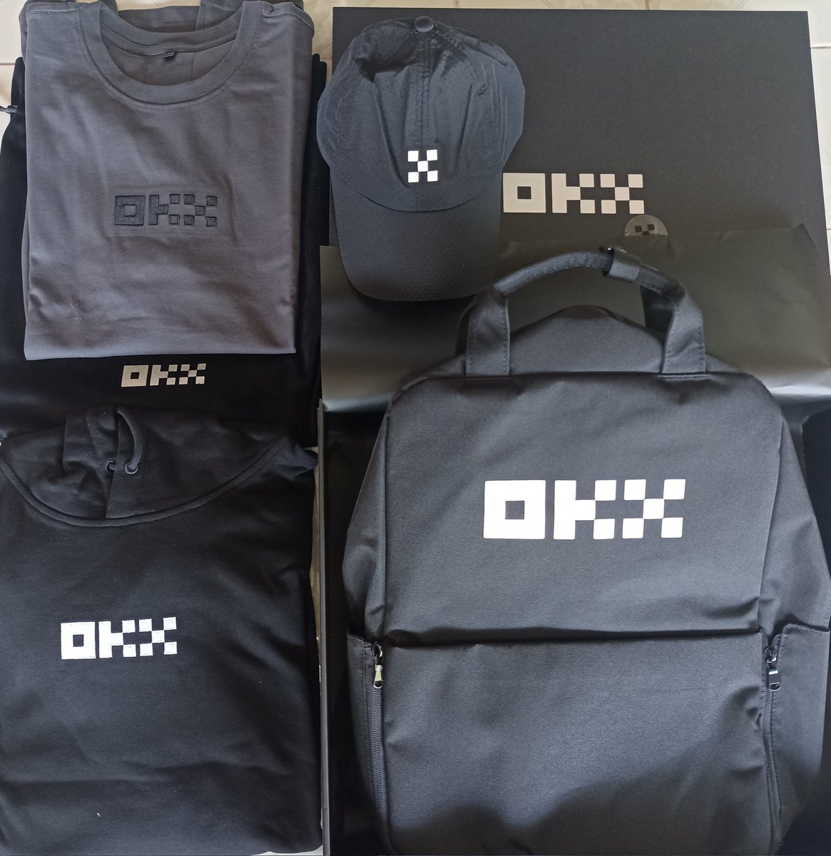 CryptoAliceTH's tweet photo. กลับถึงไทย มีแพ็คเกจใหญ่รออยู่ เปิดดูมีกรี๊ด OKX ส่งของ exclusive มาให้อลิซ ขอส่งต่อให้เพื่อนๆนะคะ 
แค่ reply ว่า OKX,กด like และ RT สุ่มเลือกผู้โชคดี 4 คนวันที่ 1 กย.ค่ะ

มีแคมเปญใหม่ของ OKX เปิดบัญชีตามลิ้งค์นี้+KYC2+ฝาก $50 รับ $5 ไปเทรด 1,000 คนแรกค่ะ

https://t.co/zuAvgaEnSW https://t.co/F3vxAcKwQY