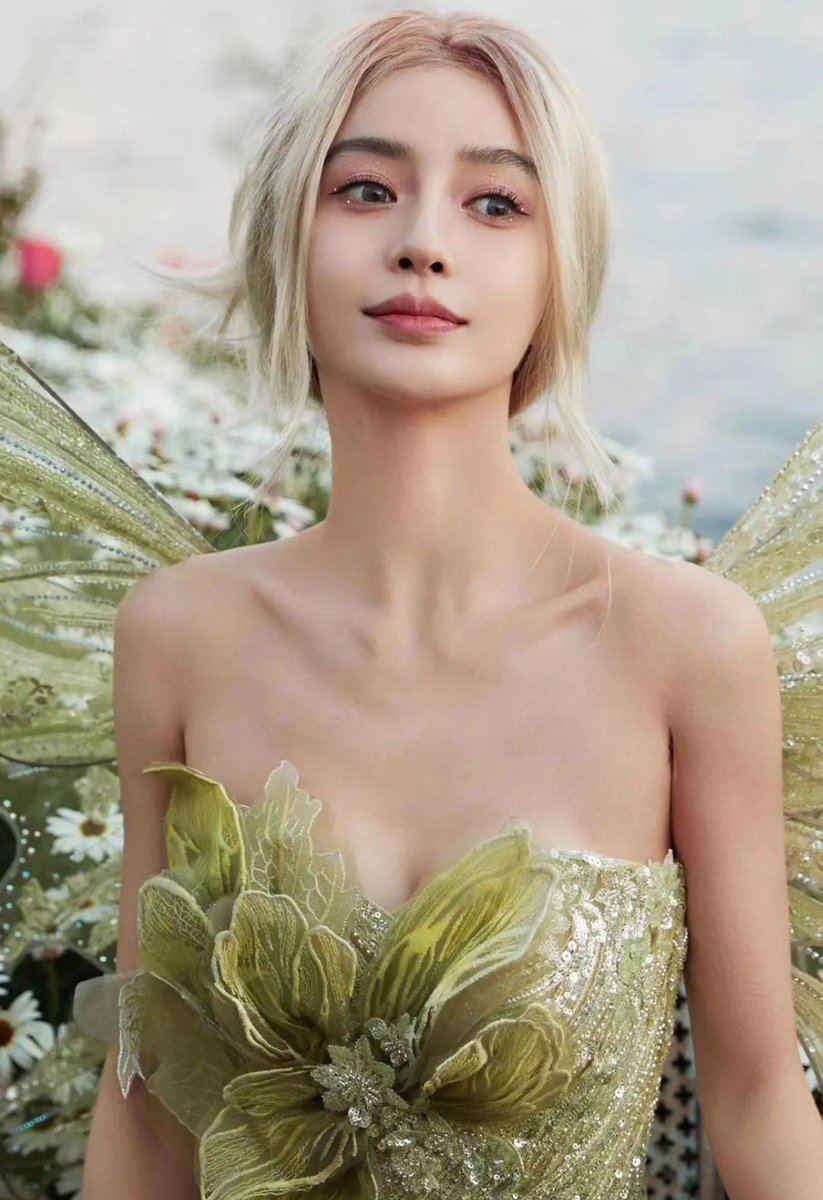 Lily7332381590's tweet image. The same Angelababy‘s wig is in @crownwayhair
✨✨
#lacewigs #bonnetchronicles #frontals #lacewig #frontalclass #tallahasseehair #middlepartsewin #protectivestyles #whatclosure #njbesthair #atlhairstyles #atlantahairstylist #straighthair #straightbundles