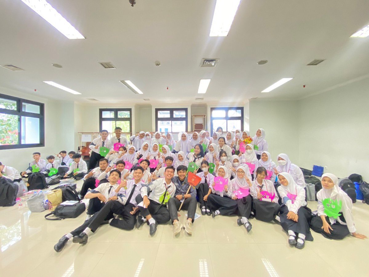 studipy's tweet photo. pleton 2 ketceee abiezz https://t.co/AHRJlslPuK