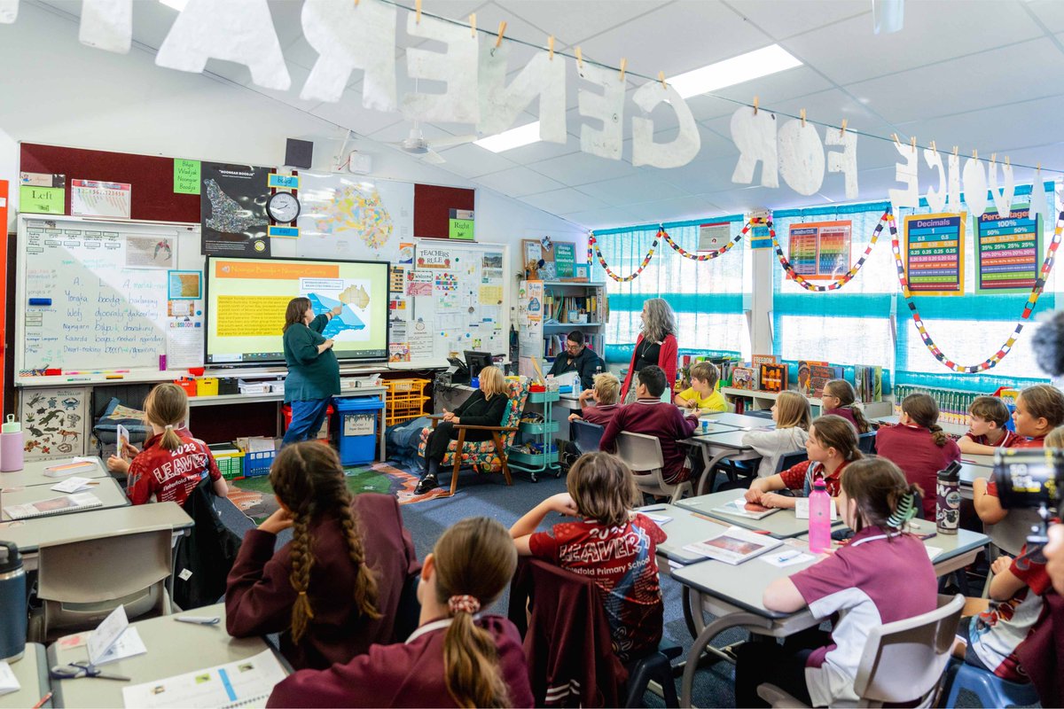 RecAustralia's tweet photo. Our judges recently started the journey of visiting finalists in this year’s #NarragunnawaliAwards.

First up was Winterfold Primary School – Noongar Country, Beaconsfield WA.

Check out the full list of finalists:
https://t.co/B28f6UGwJ4

#Narragunnawali #Reconciliation https://t.co/nvtyvoApLy