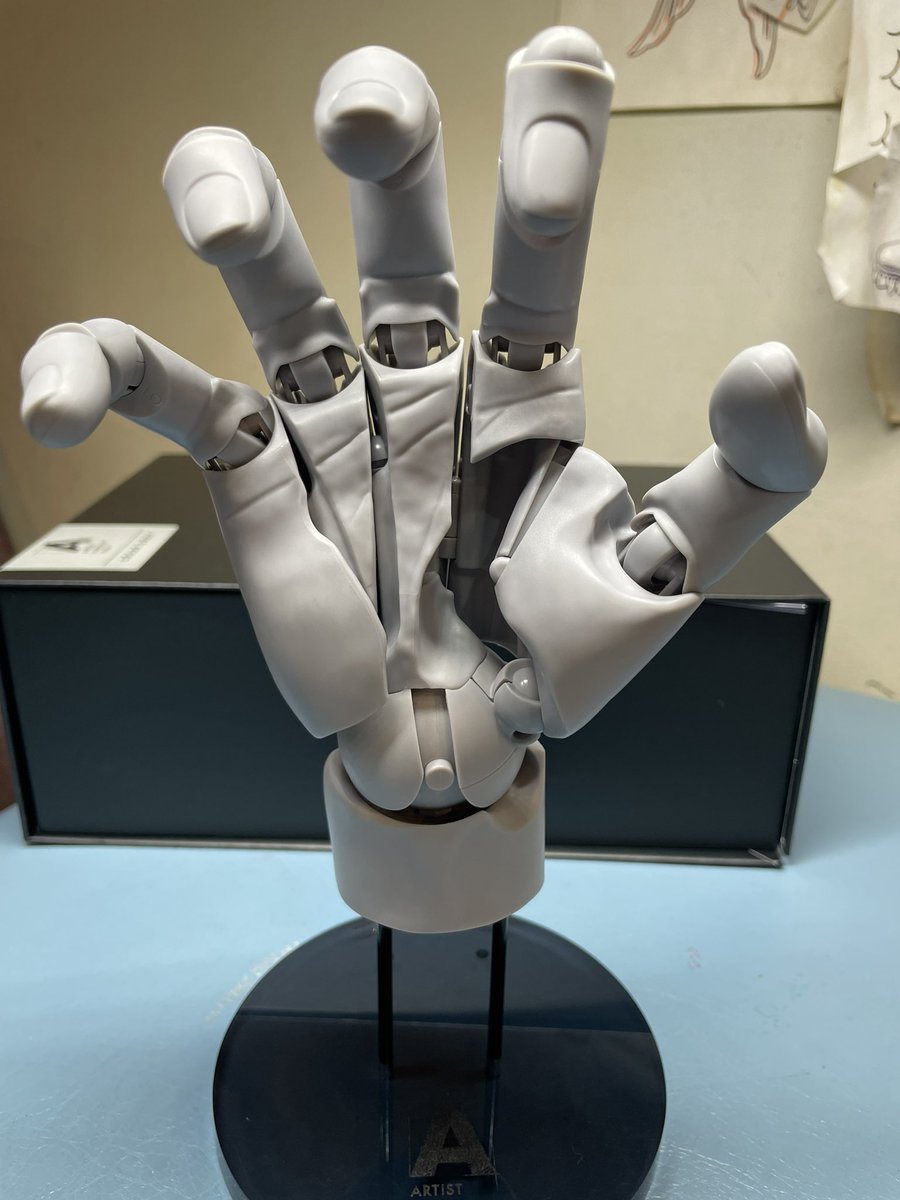 Mitsuoqp's tweet image. 壽屋さん
届きました！ありがとう!
#handmodel 
グワシ！