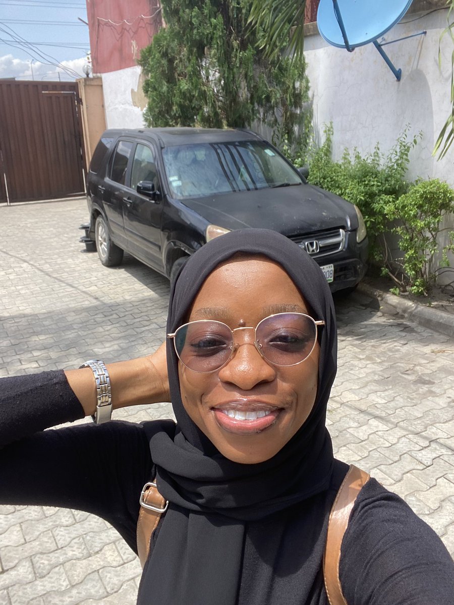 Shark_Lawal's tweet photo. Face card! My skin is skinning.
#facecard #life #liveafulllife #peace #skincare #skincaretips https://t.co/i4T7OTK8dQ