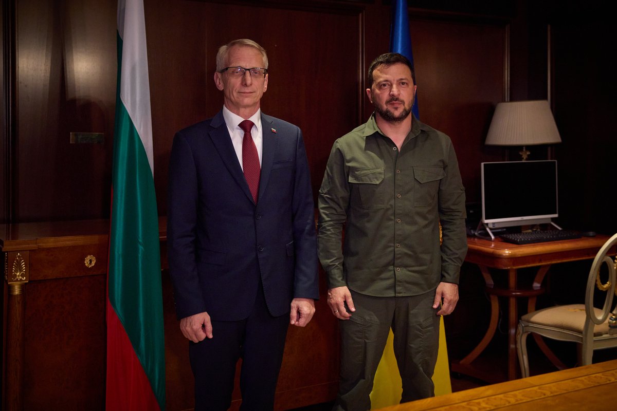 I thanked for Bulgaria’s military and political support.

Fruitful talks with PM Nikolai Denkov yesterday at the Ukraine-Balkans summit.

We discussed further cooperation, Black Sea security, and securing alternative grain corridors.

Meeting with more Balkan colleagues today.