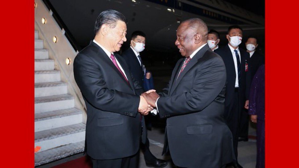 deviksinghrawat's tweet image. #China
#XiJinping
 #BRICSSummit2023
#Tibetan
#UyghurGenocide
#Asake02Arena 
#ทักษิณกลับไทย #BINANCE #에이티즈 
Chinese President #XiJinping arrived in Johannesburg on Monday to attend the 15th BRICS Summit to be held here, and pay a state visit to South Africa.