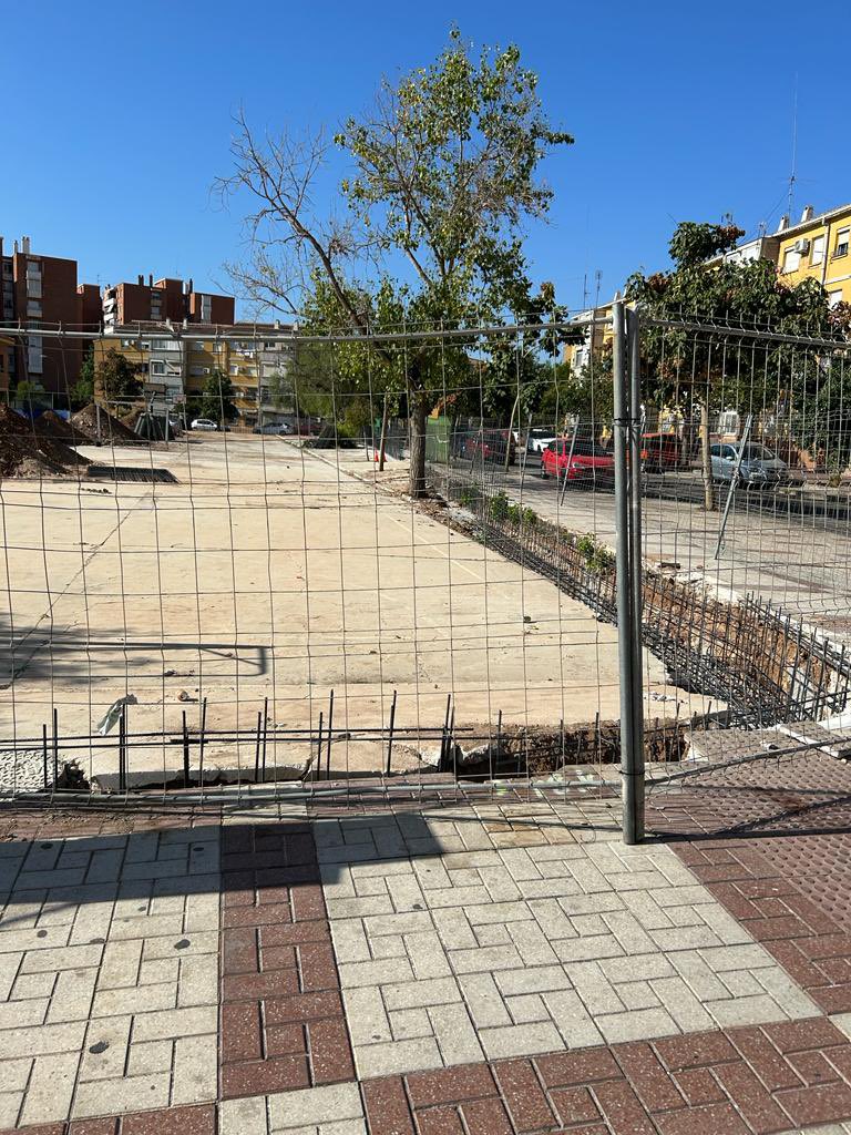 <a href="/malaga/">Ciudad de Málaga</a> ¿De verdad va a poder comenzar el curso en el CEIP Antonio Machado? ¿Qué seguridad vamos a dar a nuestro alumnado? 
<a href="/malagahoy_es/">Málaga Hoy</a> <a href="/SURDirecto/">SUR directo 🛰️</a> <a href="/Malagaaldia1/">Málaga al día 📻</a> 
¡Terminad la obra ya!