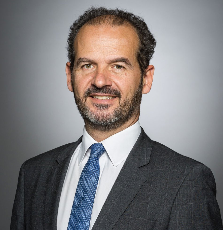 Hemarina's tweet photo. Sous le choc du décès de Pierre-Olivier Goineau, j’adresse toutes mes condoléances à sa famille, ses proches et à ses amis. J’ai côtoyé plusieurs années POG au sein du CA de @FranceBiotech, c’était une belle personnalité, bienveillante et attachante, repose en paix POG. 🕊️ https://t.co/p3pWdBpwiM