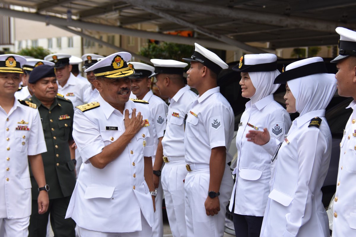 RMN HQ LNB Official tweet media