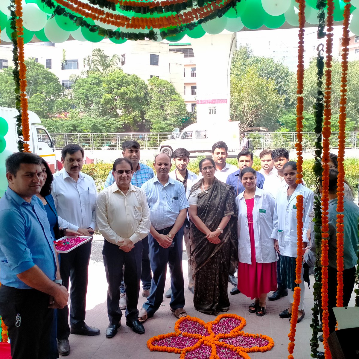 MetropolisLab's tweet photo. As India’s premier diagnostic service provider, we're dedicated to bringing cutting-edge diagnostic technologies closer to you. It is our pleasure to announce the opening of a brand new diagnostic testing centre in Rohini, Delhi

#LabLaunch #MetropolisLabs #Healthcare https://t.co/rGz7d5rhj0