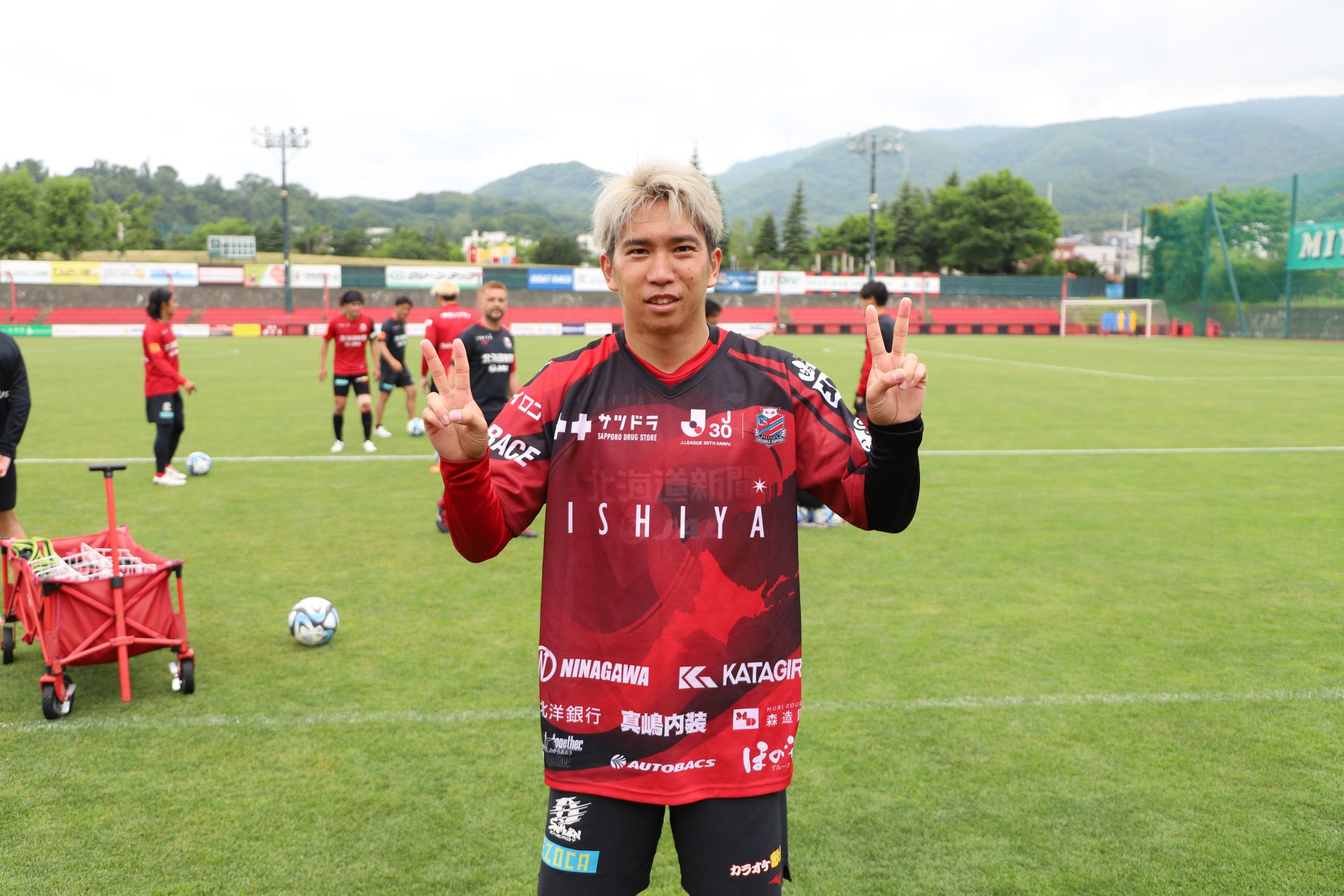 北海道コンサドーレ札幌 2018 選手支給 トレーニングトップ XOサイズ トレーニングマッチウェア(GK)（2024000068）｜北海道