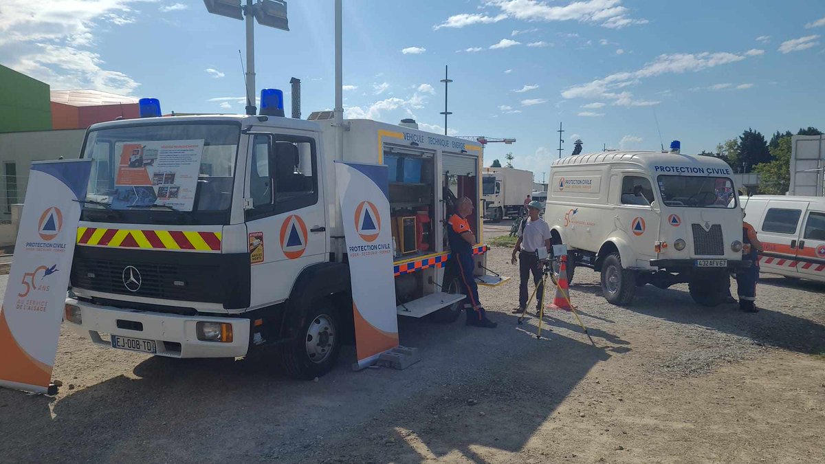 adpc67's tweet image. 5⃣4⃣ bénévoles de la 𝗣𝗿𝗼𝘁𝗲𝗰𝘁𝗶𝗼𝗻 𝗖𝗶𝘃𝗶𝗹𝗲 étaient mobilisés en 𝗔𝗹𝘀𝗮𝗰𝗲 durant ce week-end :
- Fête du Canal à #Eschau
- Gardes SAMU à #Strasbourg
- Formation Continue PSE2
- Entraînement Cyno à #Duppigheim
- Protec Tour à #Eschau
- Plan Canicule à  #Oberhoffen