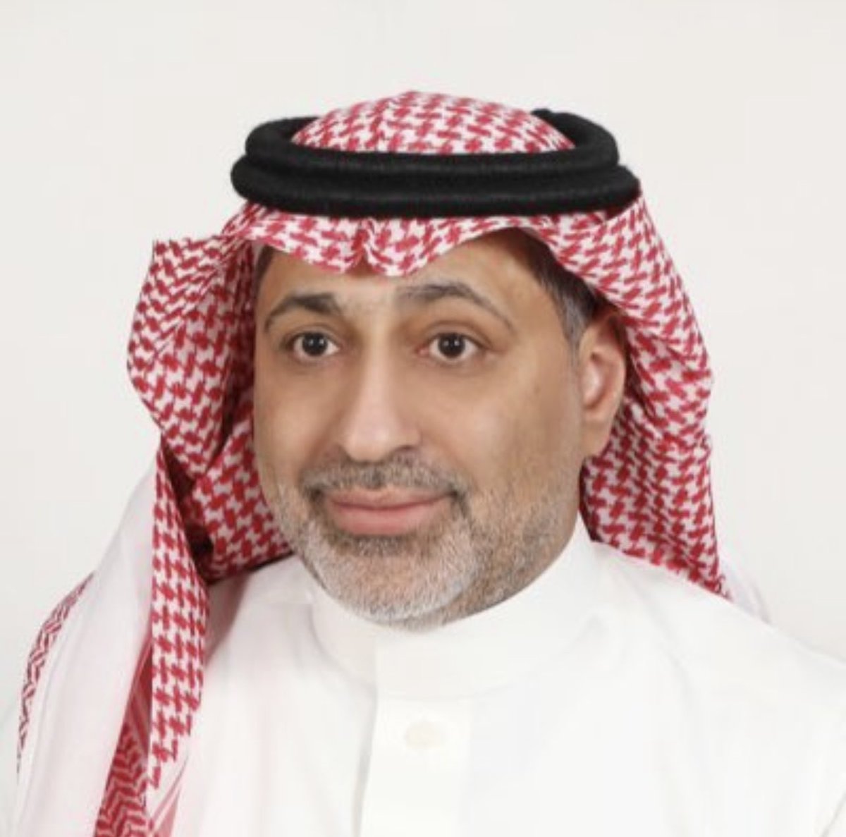 هالمطنوخ ذا ولدنا 
خلص لنا صفقه تمبكتي باقل سعر واحرق دم الحاقدين حرق . خلاهم ينسون صفقاتهم اللي فرحوا فيها وصدعوا رووسنا .
واوعدنا بصفقه متعب الحربي 
حب كبير يابو ثنيان وادعس علي فطس خشوم الافانيس