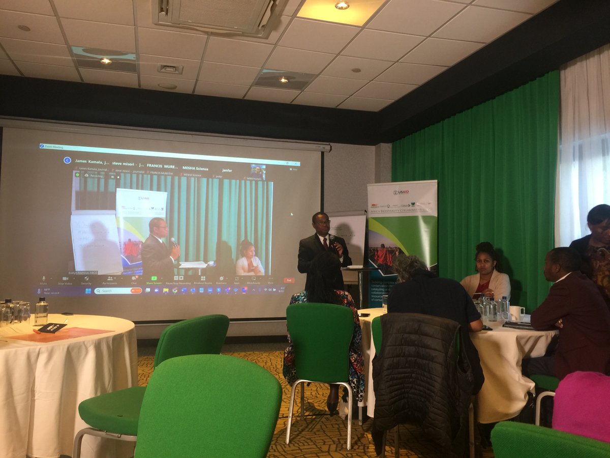 BirdLifeAfrica's tweet photo. And we are underway🙌@Fred_K_Kumah makes opening remarks on how the Global Biodiversity Framework can help achieve sustainable development at the inaugural media science cafe hosted by @MeshaScience and Regional Conservation Leaders #conservationsciencecafe #ABCGScienceCafe https://t.co/C3uOPKDtHP
