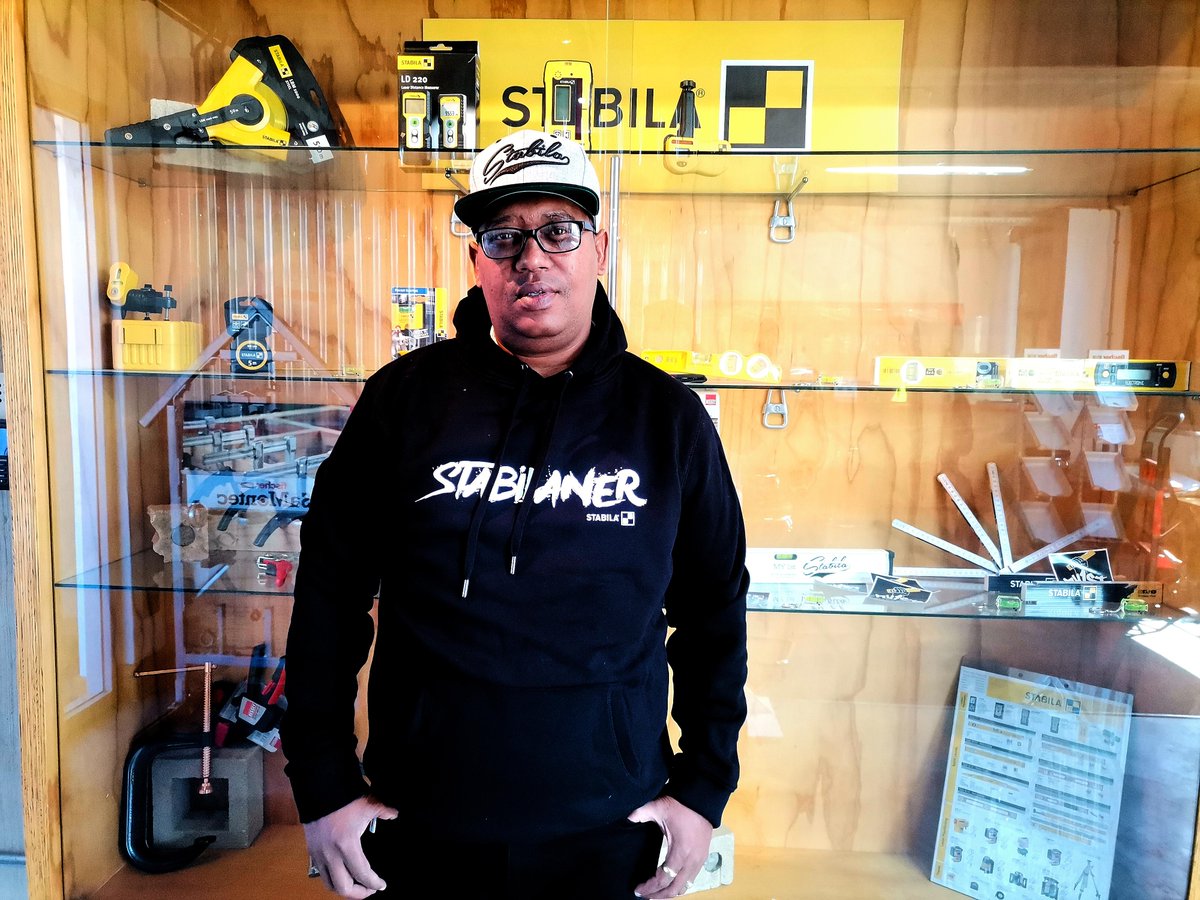 upat_sa's tweet photo. #Beatruepro 💛🖤Congratulations to our lucky winner Clayton Barengee who loves STABILA tools and was gifted with a limited edition STABILANER Hoodie💛🖤

Stay tuned for our next STABILA giveaway competition and stand a chance to win a STABILA prize😃#stabila#beatruepro# https://t.co/wccPjXTGk0