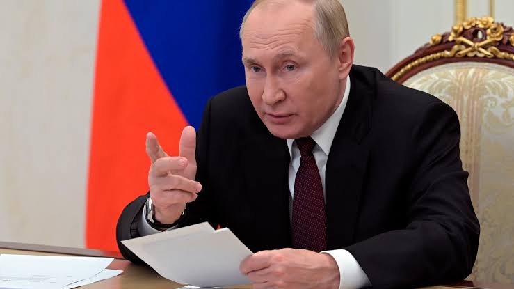 raju_md96255's tweet image. Who is Vladimir putin? shorturl.at/lwGIT

#NATO #Arab #V_Blue #vlayover #MondayMotivation #CrystalPalace #BLUEISCOMING #CRYARS #BigBrotherNaijaAllStars #BRICS #Ukraine #Messi𓃵 #neymarjr #AlHilal #BachelorNation #BachelorNation #Sterling #TAEHYUNG