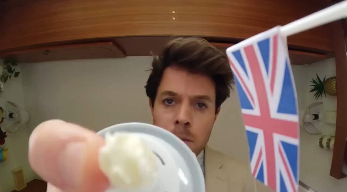 JGAdventureZone's tweet image. Cor blimey. Taskmaster NZ is coming to the UK (starting Mon 28th Aug, 11:05pm on E4 Extra). #Taskmaster #TaskmasterNZ

It’s been a long time coming, but that’s fine. Nothing like a good queue is there, mate.