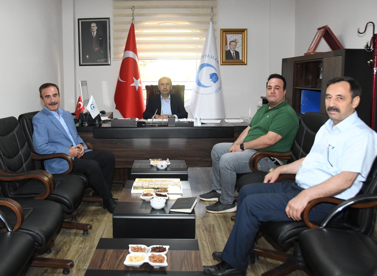 adiyamantb's tweet photo. Adıyaman Üniversitesi Rektörlük görevine atanan Sn. Mehmet Kelleş beyi Borsa Başkanımız Mahmut Fırat Rektörlük makamında ziyaret ederek hayırlı olsun dileklerinde bulundu.
@MAHMUTFIRAT11 @mehmetkelles https://t.co/wPCrHsVxxv