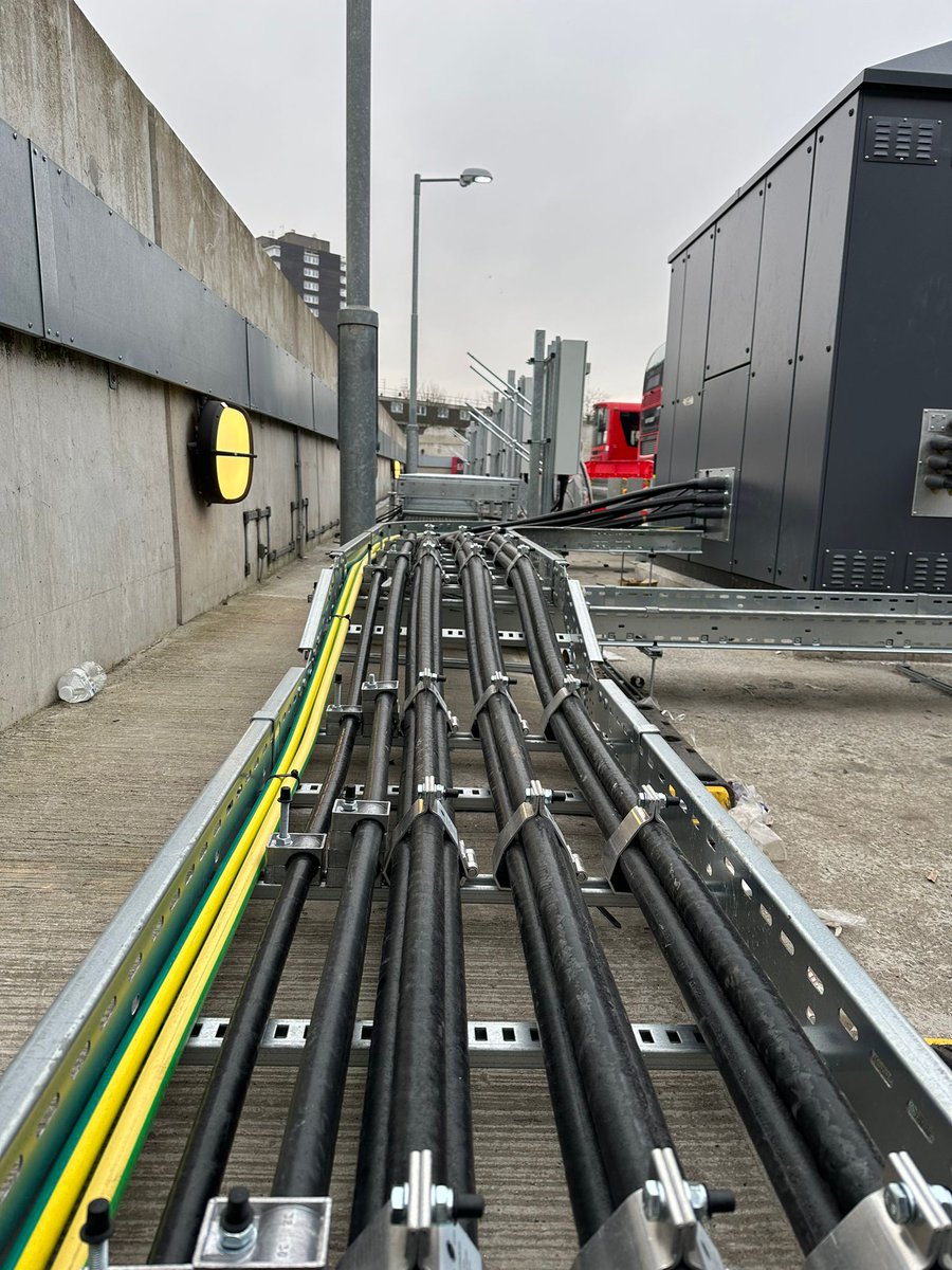 eSmartNetworks1's tweet photo. Our team were appointed to provide the capability for RATP Dev Transit London to run new electric bus routes from their Westbourne Park depot ⚡

Click the link below to check out the full case study 👇

https://t.co/TSWoSsr6qJ

#evcharging #evinfrastructure #chargingev https://t.co/wEtlc32Fhb
