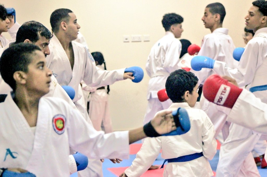 تدريبات مكثفة لأفرع مركز الشوتوكان للكاراتيه في صالة نادي العامرات الرياضي الثقافي إستعدادا للمشاركة في بطولة أكاديمية رواد الكاراتيه المفتوحةالسابعة و بطولة مركز الشوتوكان المفتوحة التاسعة 
Intensive training for the branches of the Shotokan Karate Center in the hall of