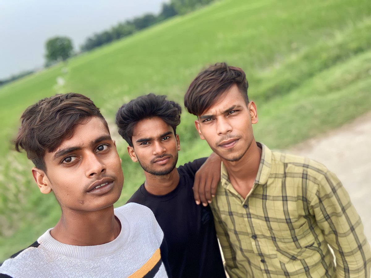 BabhaniC's tweet photo. #dost ka sath ka pic https://t.co/U82kNv47bv