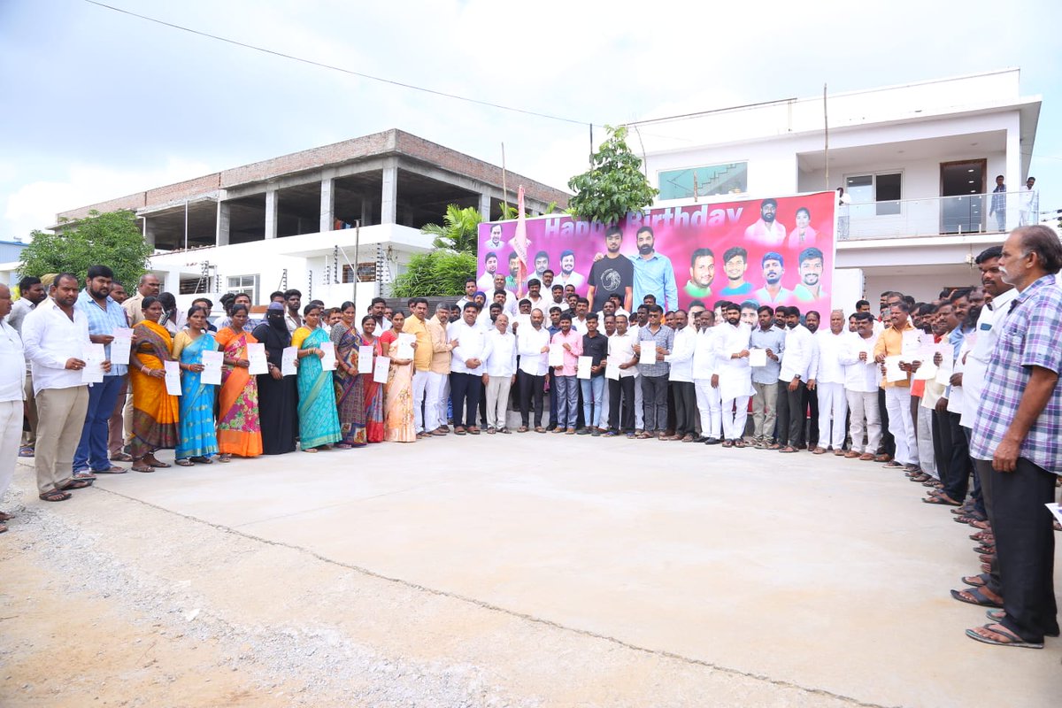 ఈ రోజు శంభీపూర్ కార్యాలయంలో సీఎం రిలీఫ్ ఫండ్ చెక్కుల పంపిణీ కార్యక్రమంలో పాల్గొనడం జరిగింది.
