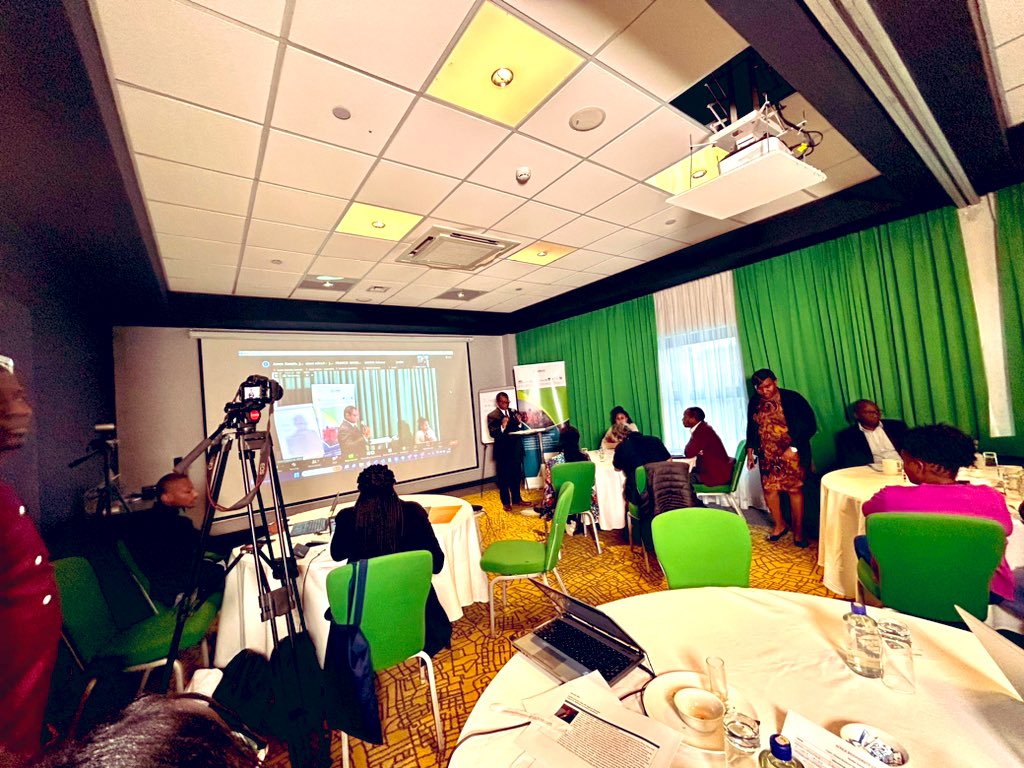 AWF_Official's tweet photo. Unless something changes significantly, it will be difficult to reach the agreed upon targets by 2030. Especially as developing countries have the burden of existing pressures of climate change, poverty alongside debt burdens to carry. #MESHAScienceCafe https://t.co/NW4bxdWa4N
