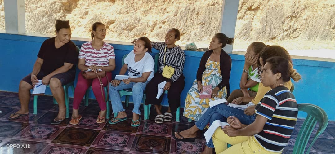 Dili, 21 - 22 August 2023 - CVTL is facilitating the two-day training on gender-based violence for 18 women, including pregnant woman, from Lahane Osidental village, Vera Cruz, Dili Municipality. This training was carried out as a result of funding from IOM in Timor-Leste.