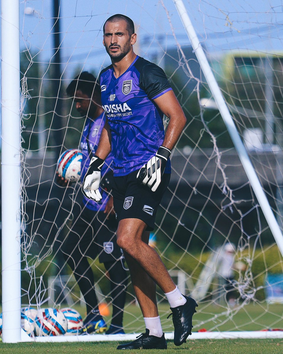 OdishaFC's tweet photo. βKeepingβ the βKeepersβ on their toes ππ§€
#OdishaFC #AmaTeamAmaGame #KalingaWarriors #OFCTour23 #Thailand #PreSeason https://t.co/3wPrwrt4Cb