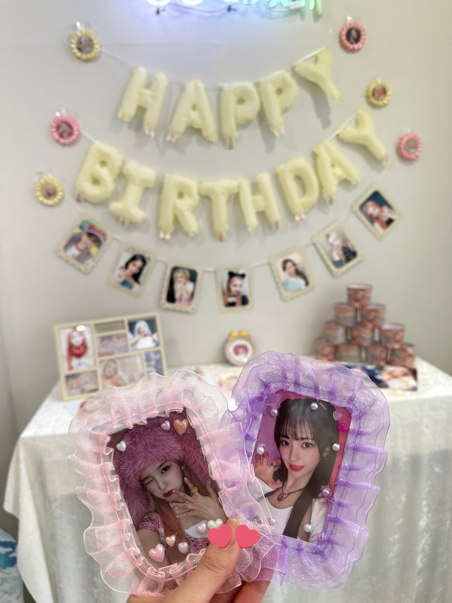 s_tokki98's tweet photo. イェソカプホ②
装飾可愛すぎた♡
イェシロと共に👩🏻❤️👩🏻
#OUR_PINK_LEMONADE
#私たちの愛するピンクレモネード https://t.co/e3l1fBfawr