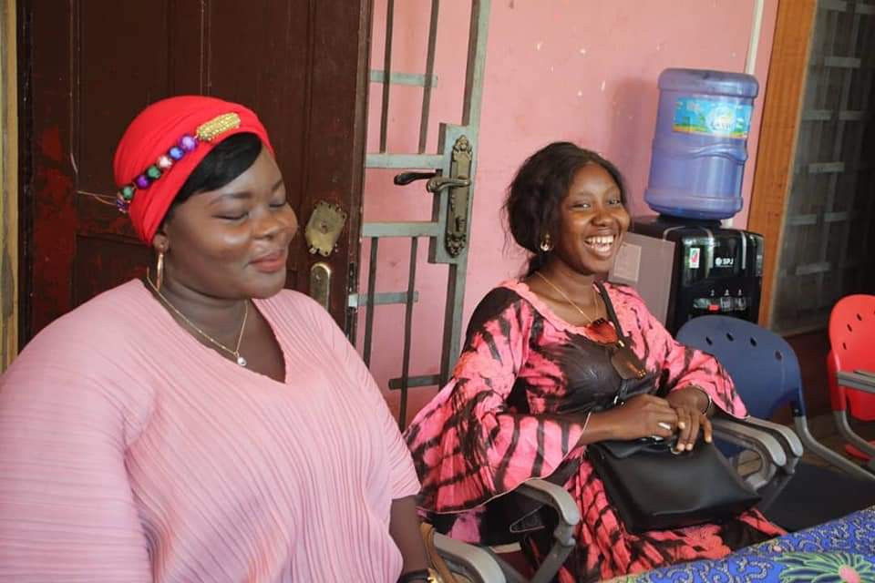 yali_centro's tweet photo. Nous avons accueilli les nouveaux alumnis par une cérémonie welcoming organisée samedi dernier au siège à #Bangui. La Secrétaire Exec. Adj a rehaussé sa présence pour souhaiter la bienvenue aux jeunes qui feront partie du dynamisme central. 
@YALI4AFRICA https://t.co/MMwNBzricB
