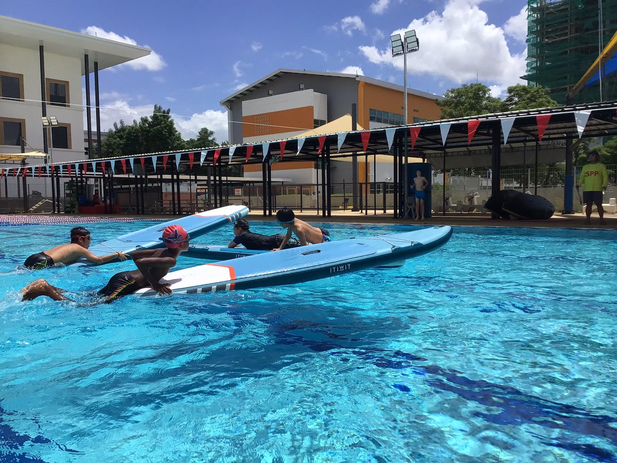 leticarino's tweet photo. Today we brought our #AdventureChallenges to the pool. Students had to work together to figure out the best way to bring their whole team 2 the other side of the pool as fast as they could #teamwork #Physed #CooperativeGames @meaningfulPE #Challenge #Fun #SocialInteraction https://t.co/XRg9CRRJEm