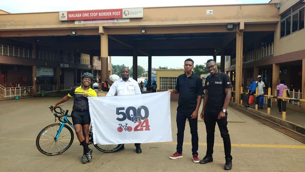 kennmunene's tweet photo. @____justsihle Some highschools are different
 When you pick the best performing students from round the country you get very pleasant classes to teach.
Look at what Starehe students are doing to give back. Riding from Malaba to Nanyuki then climbing Mt Kenya. #supportStarehe with @500_in24 https://t.co/TkFX55l1T9