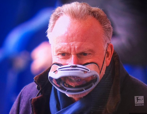 Sollten die Frauen des FC Bayern die Champions League gewinnen, ist jedenfalls klar, dass Karl-Heinz Rummenigge nur noch so zur Siegerehrung kommen darf.