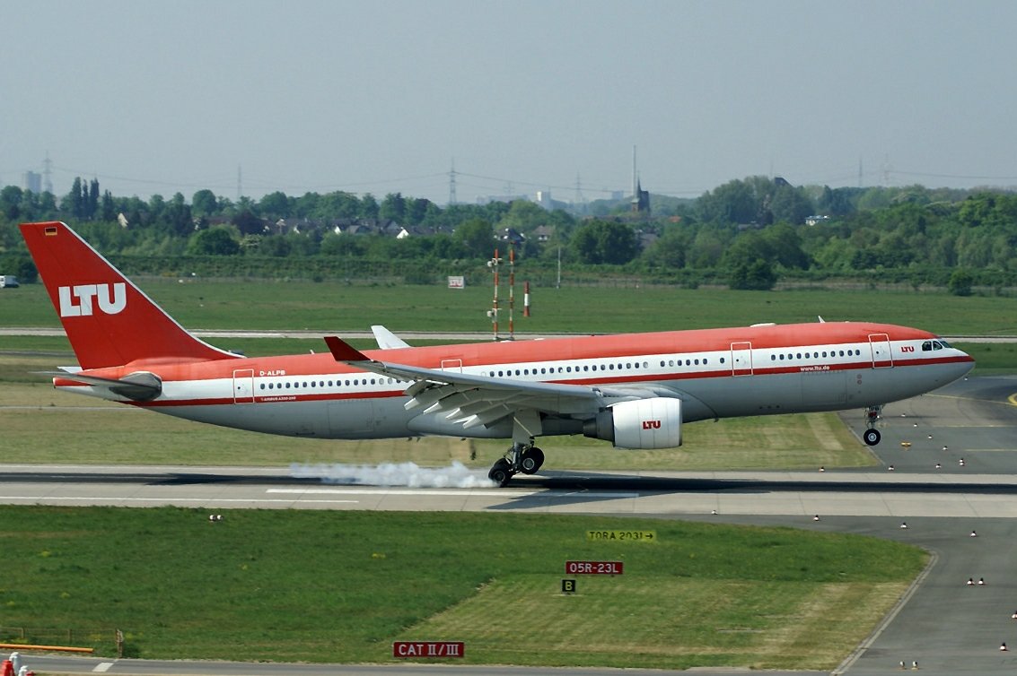 jmlesavions's tweet photo. Ces cies disparues. LTU (1955-2009), merged with Air Berlin.
#a330 #airbus330 #dalpb #dus #dusairport #2007
#avgeek #plane #planespotting
#aviation
#aviationdaily #aviationphotography https://t.co/VgJaCfEKUe