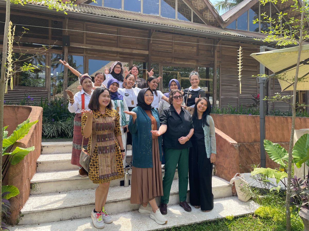 KonJenBali's tweet image. Great to open the ‘Women’s Eco-preneurs Fest’ by Pratisara Bumi Foundation and @WomensEarthAlly supporting women-led community enterprises.

An excellent outcome of the 🇦🇺 #DirectAidProgram, supporting gender equality, disability and social inclusion projects.