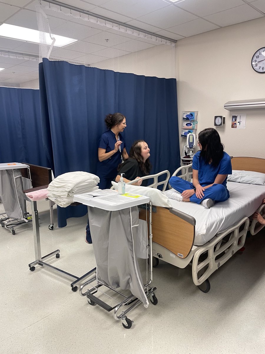 jaymefitz's tweet photo. ⁦@DVUSD⁩ CTE Nursing Services students practicing skills in the lab  #futurecna @DVHSSkyhawks⁩ ⁦@westmec⁩ https://t.co/YuhtCVNZDX