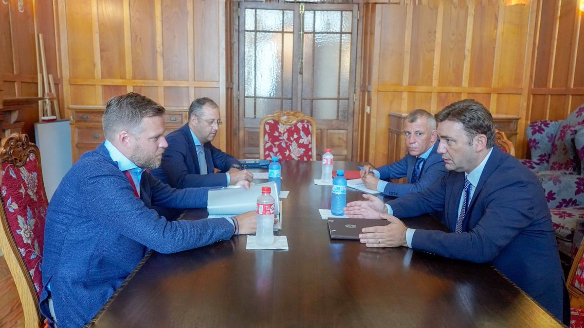 Bujar Osmani tweet media