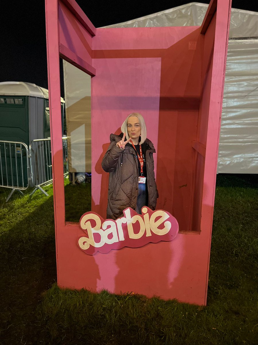 Evolve CMET team were on hand over the weekend at #SingletonPark to provide welfare and Safeguarding advice to young people who attended escapefestival! Great to see everyone enjoying themselves safely