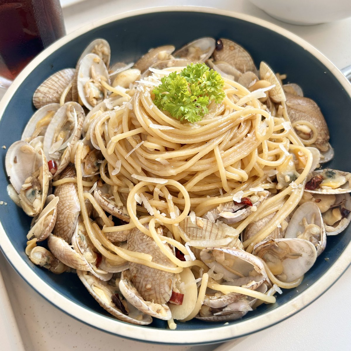 arnathaofficial's tweet photo. คุ้มมากกก ไปกิน Lunch Set ร้าน Seoga &amp; Cook บนเซ็นเวิลด์ เป็นเซ็ตอาหารกลางวัน 250 บาท !! แม่ ราคานี้ได้ไง งงมาก ได้ทั้งจานหลัก เครื่องเคียง สลัด น้ำ ครบเลย นี่สั่งกับเพื่อนมาคนละเซ็ตกินกันฉ่ำ เซ็ตนี้เค้าสั่งได้แค่ตอน 11:00-16:00 จันทร์-ศุกร์นะ https://t.co/Byibihg7vd