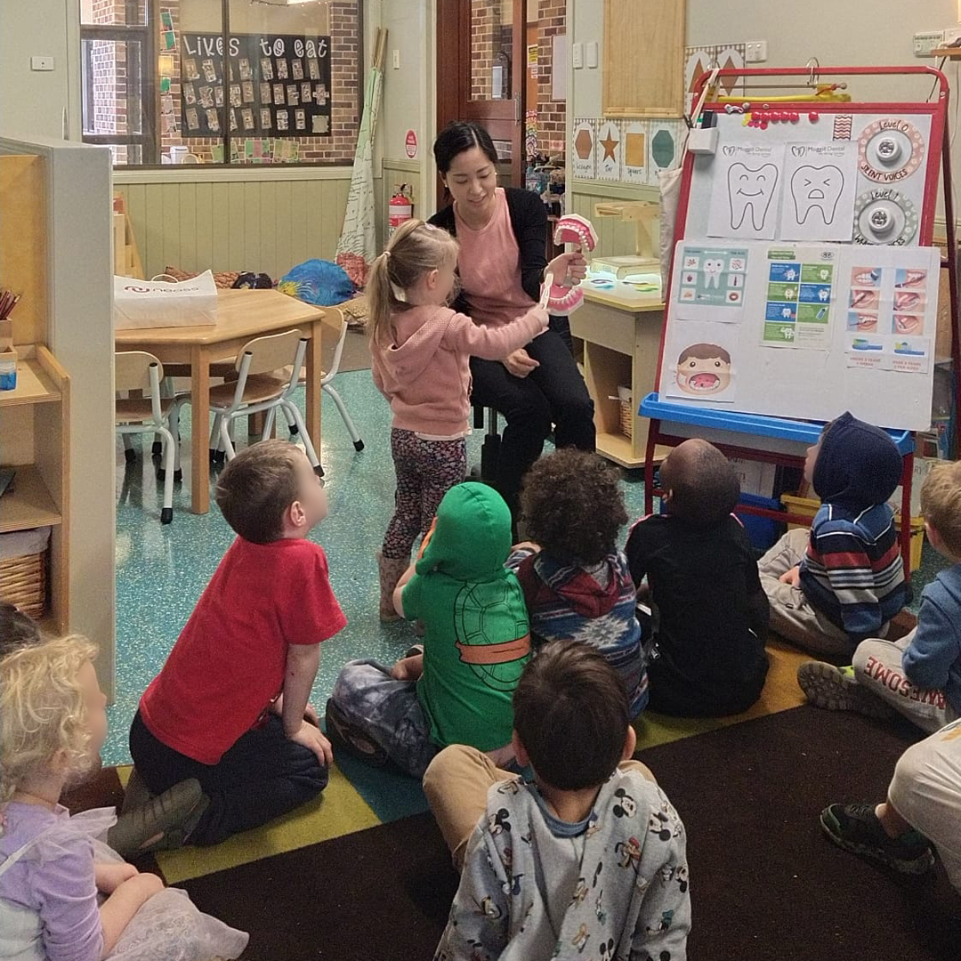 👩‍⚕️ It was an honour for Dr. Sara and the incredible team at Moggill Dental, QLD, to be invited to Bellbowrie Early Childhood Centre for a day of learning and laughter! 🦷📚 #BellbowrieDentalDay #MoggillDentalMagic #SmilesForLife #HealthyTeethJourney