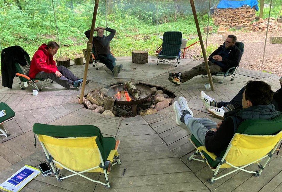 Digitales Lagerfeuer mit <a href="/vaterwelten/">vaterwelten (inaktiv)</a> für pflegende Väter, die in einer MGO des #knw sind oder im Mai an der #väterauszeit teilgenommen haben. 

📅 19. September 2023 
🕙  20.30 Uhr
🗺️ Online über Zoom 

Anmeldung: vaterwelten.de/vaeter-im-kind… 

Gefördert von der GKV. 

#väterauszeit