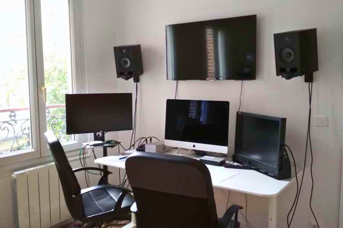 WeAreTPMedia's tweet photo. Stop 8 of our Paris studios tour: our #Belleville studios!
Brimming with light, comfort & creativity, just like the artistic neighbourhood in which it is located, our Belleville location is one of the homes to our various #medialocalisation & audio services!
Check it out here! https://t.co/E7CPMFO1Vr